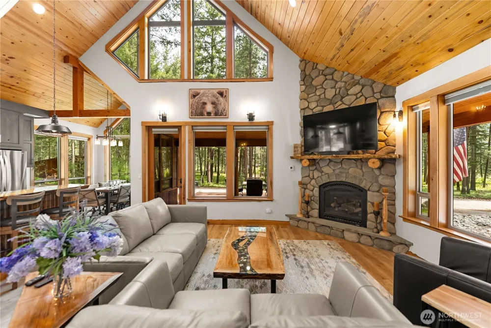 58 Liberty Lane Winthrop, WA 98862