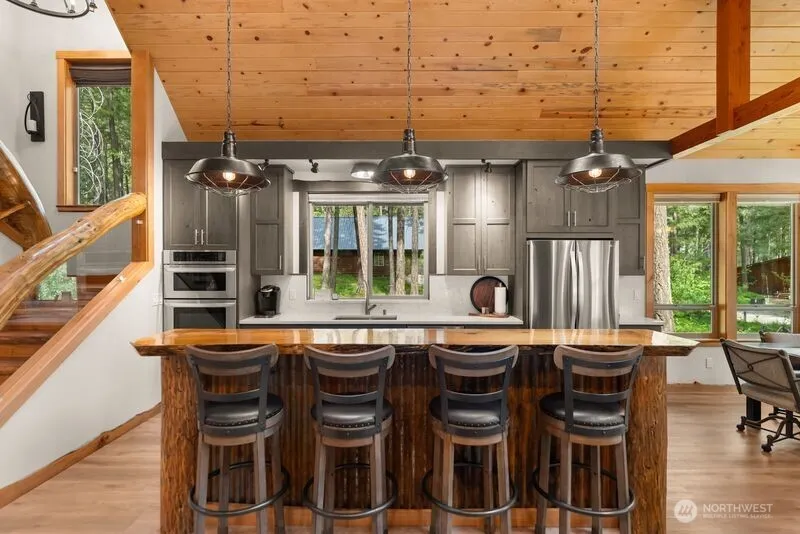 58 Liberty Lane Winthrop, WA 98862
