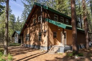 115 Lost River Road