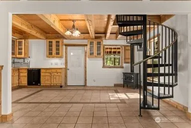 115 Lost River Road Mazama, WA 98833