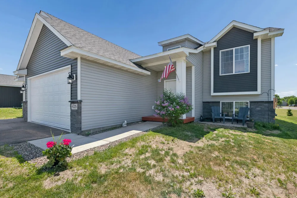 425 Eagle Street NW Isanti, MN 55040