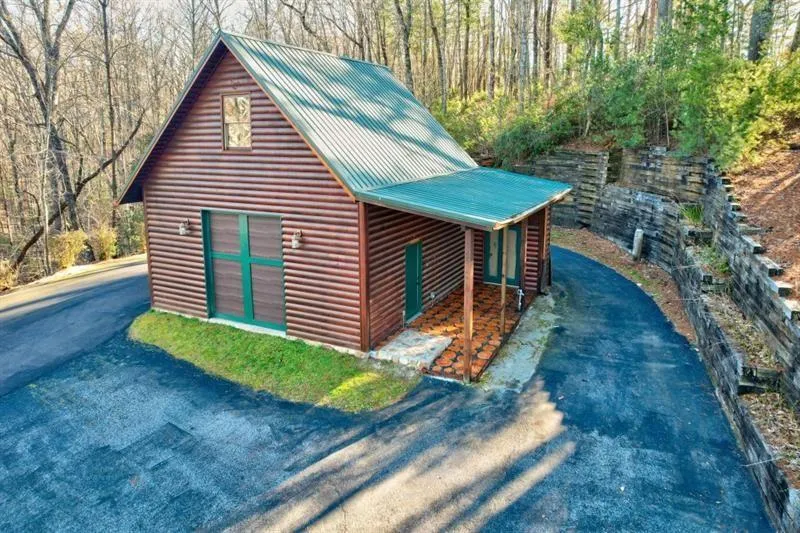 138 Lucius Lane Cherry Log, GA 30522