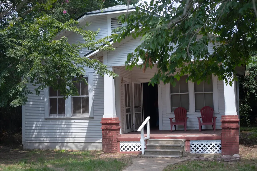 1302 19th Street Hempstead, TX 77445