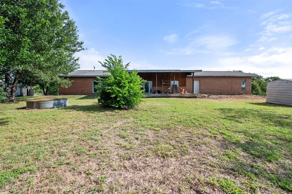 9326 NW County Road 1343 Blooming Grove, TX 76626