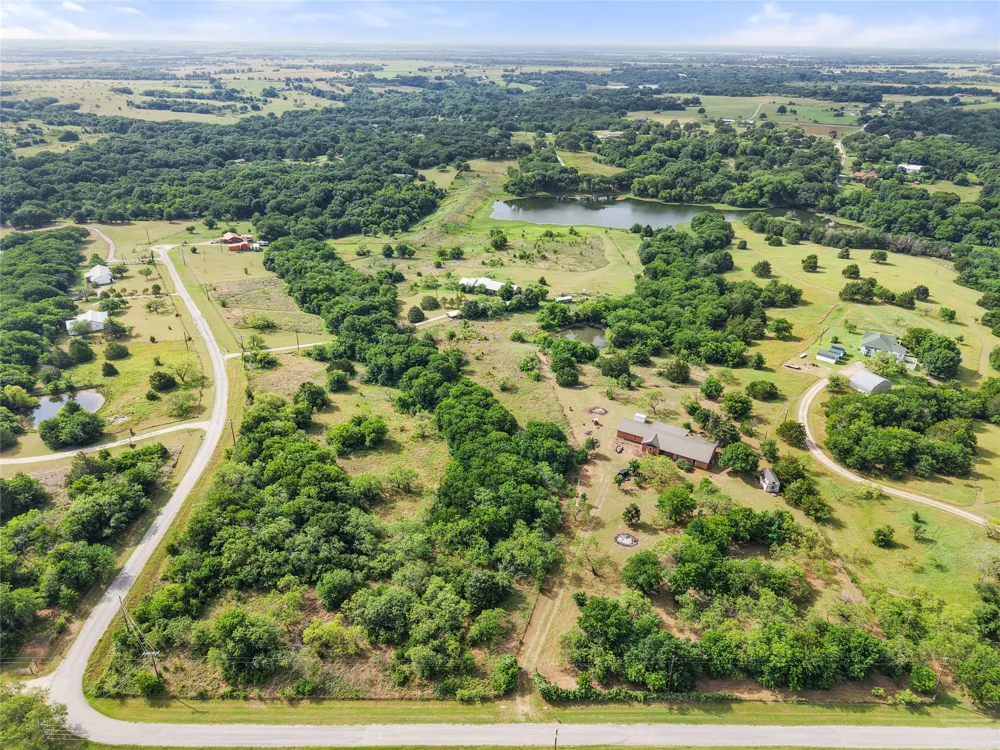 9326 NW County Road 1343 Blooming Grove, TX 76626