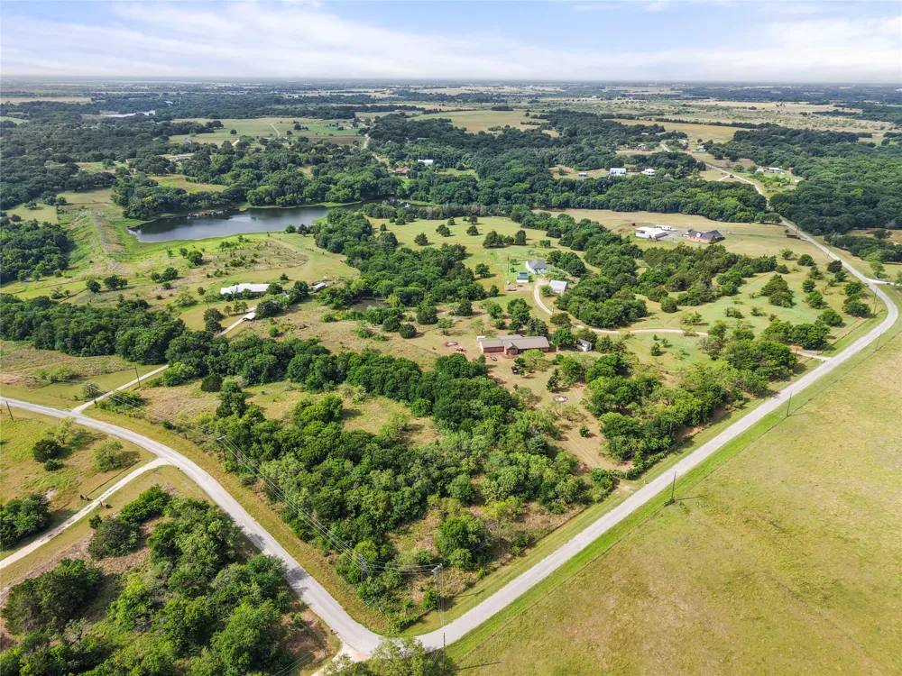 9326 NW County Road 1343 Blooming Grove, TX 76626