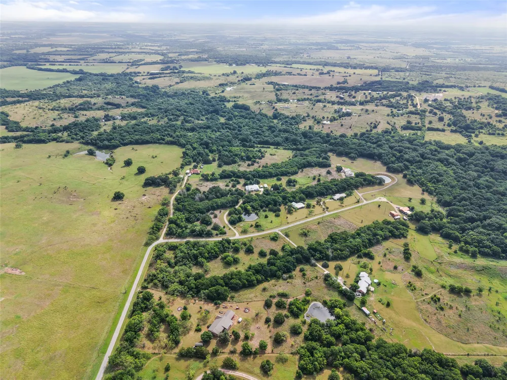 9326 NW County Road 1343 Blooming Grove, TX 76626