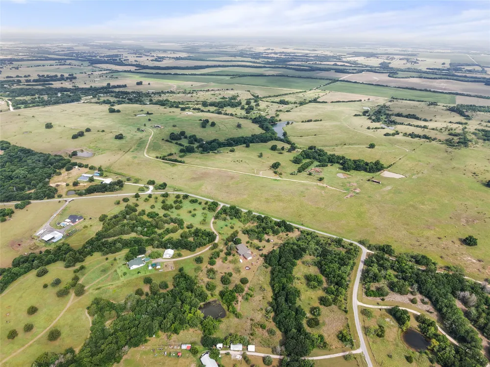 9326 NW County Road 1343 Blooming Grove, TX 76626