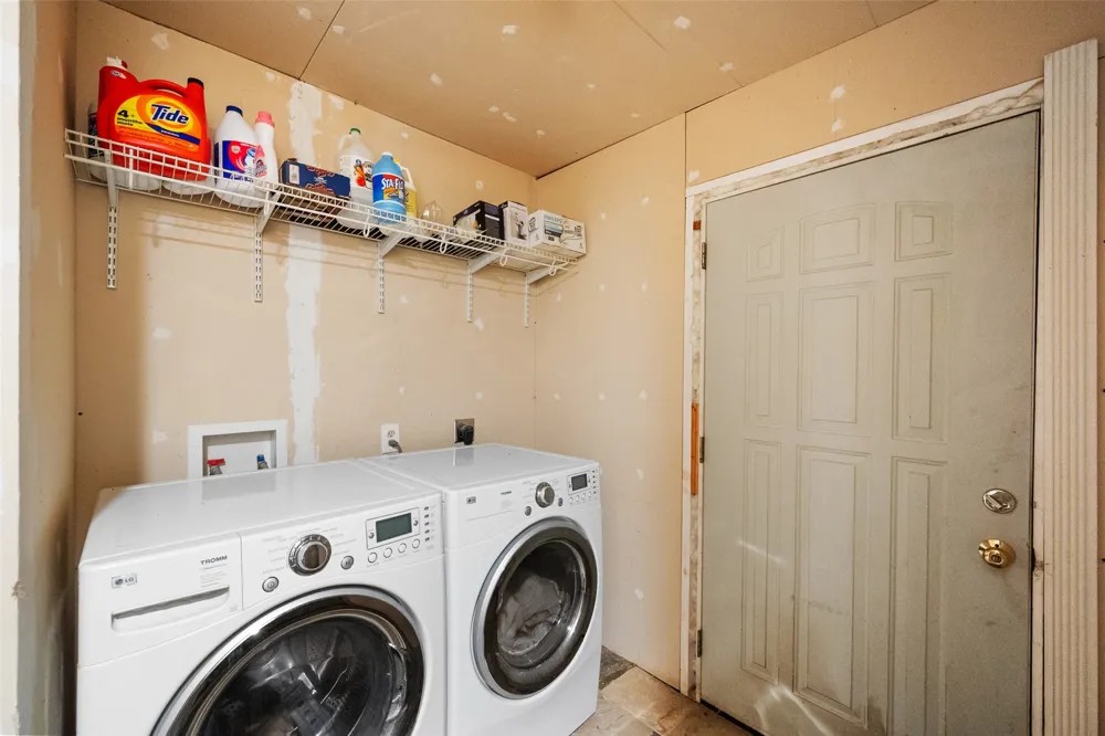 9326 NW County Road 1343 Blooming Grove, TX 76626