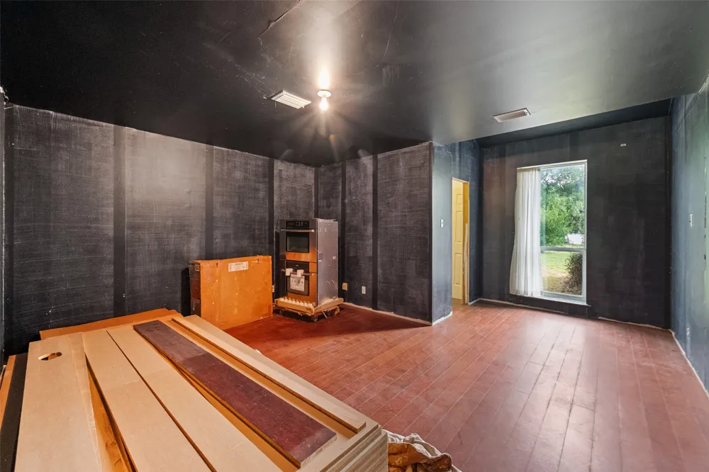 9326 NW County Road 1343 Blooming Grove, TX 76626
