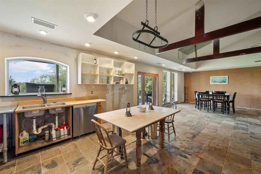 9326 NW County Road 1343 Blooming Grove, TX 76626