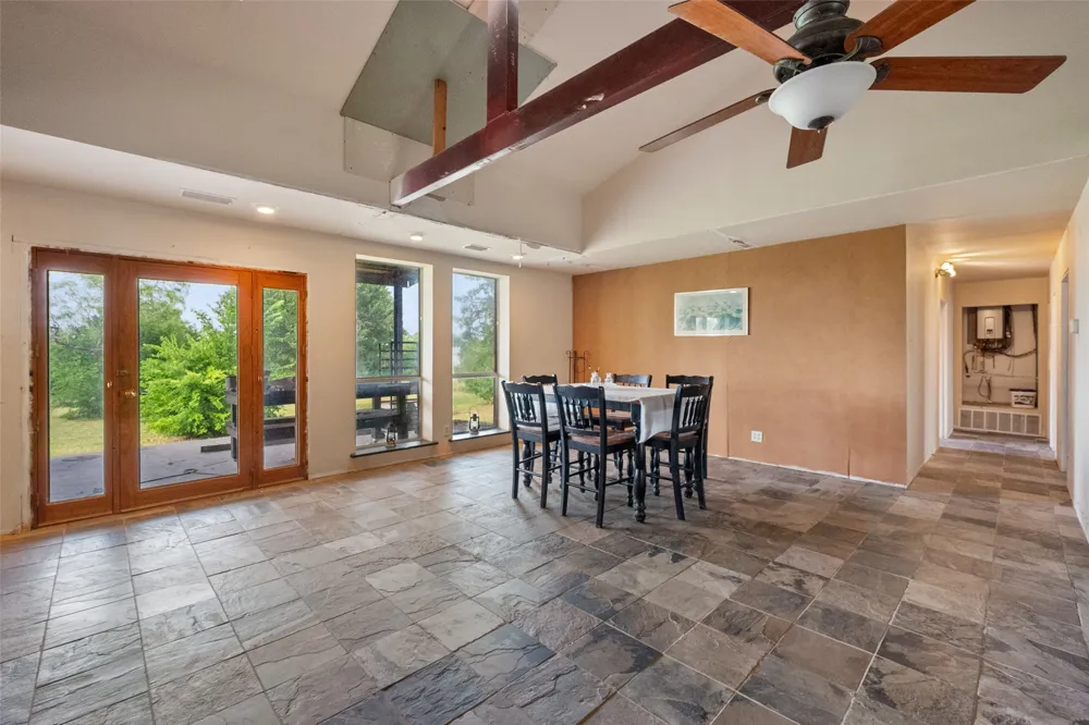 9326 NW County Road 1343 Blooming Grove, TX 76626