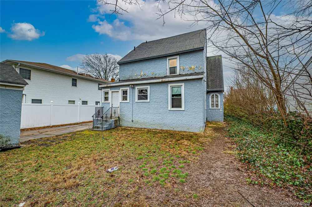 17 Hope Street Hempstead, NY 11550