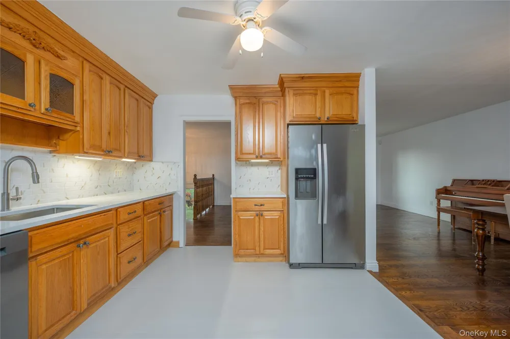 11 Guterl Terrace Pearl River, NY 10965