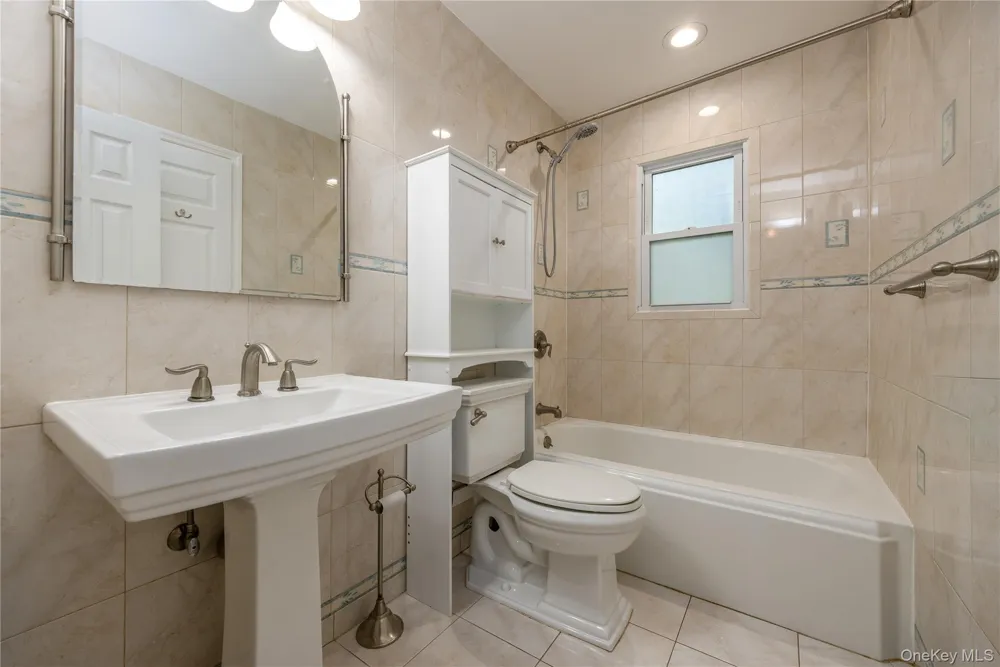 11 Guterl Terrace Pearl River, NY 10965