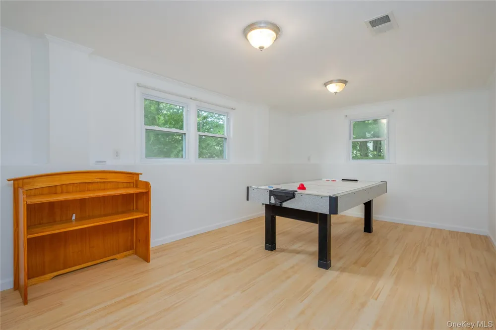 11 Guterl Terrace Pearl River, NY 10965