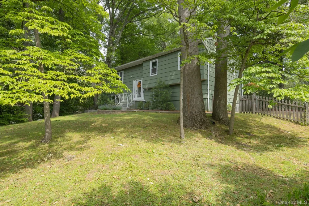 11 Guterl Terrace Pearl River, NY 10965