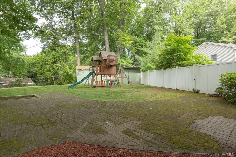 11 Guterl Terrace Pearl River, NY 10965