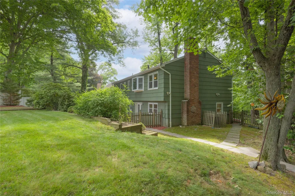 11 Guterl Terrace Pearl River, NY 10965