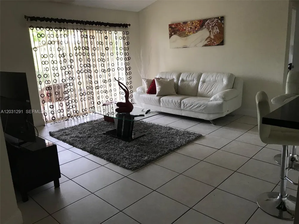 10610 SW 158th Ct #303 Miami, FL 33196