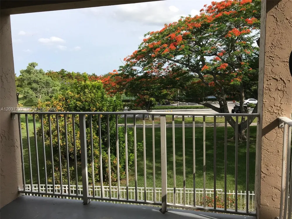 15780 SW 106th Ter #306 Miami, FL 33196