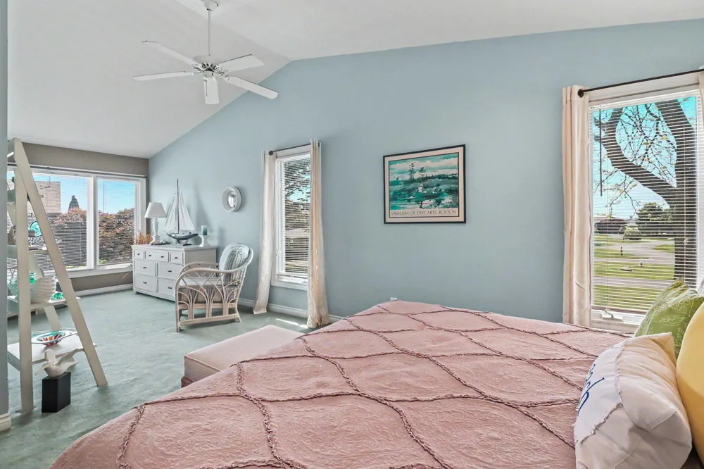 212 Harbor Drive Ludington, MI 49431