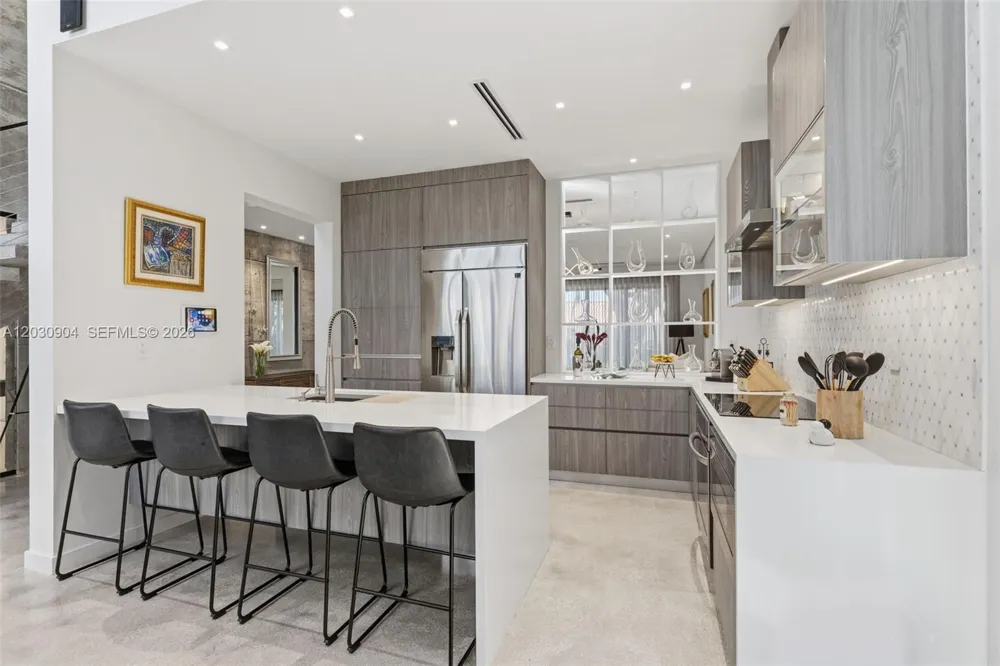 Address Not Shown Miami Lakes, FL 33016