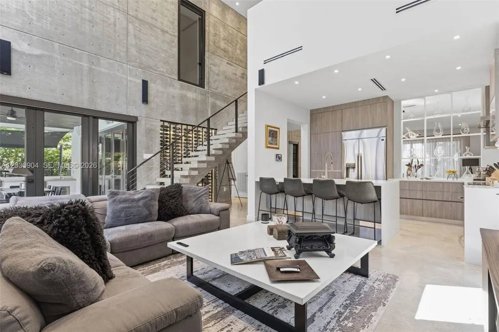 Address Not Shown Miami Lakes, FL 33016