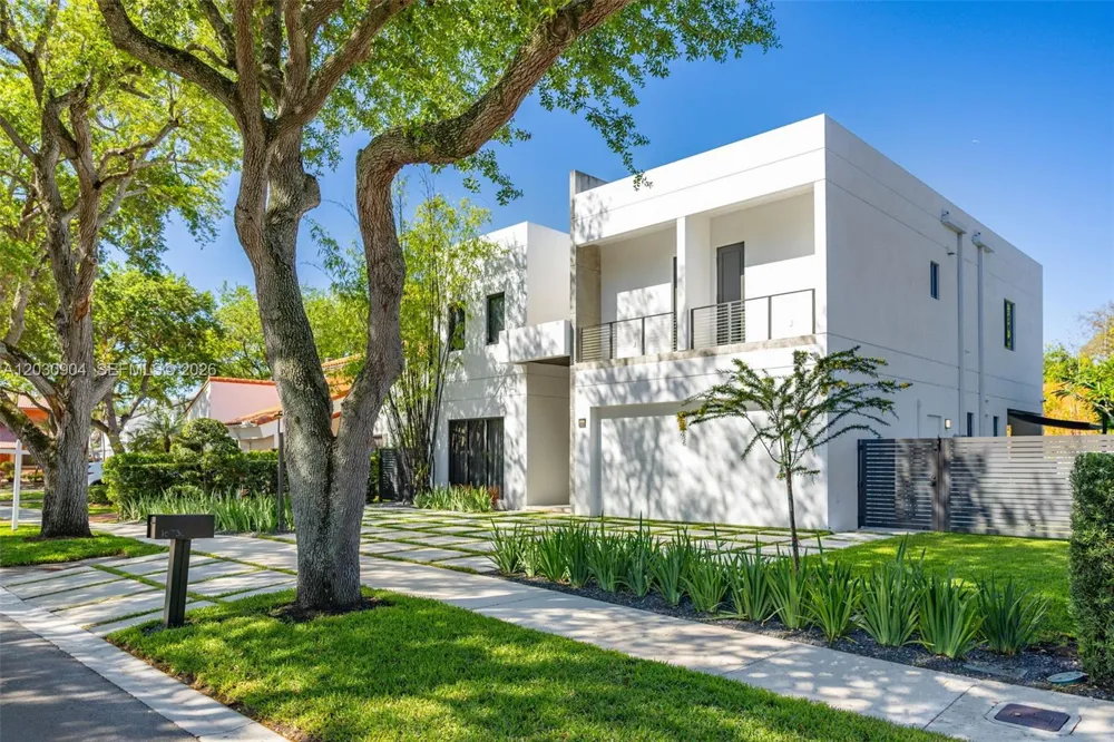 Address Not Shown Miami Lakes, FL 33016