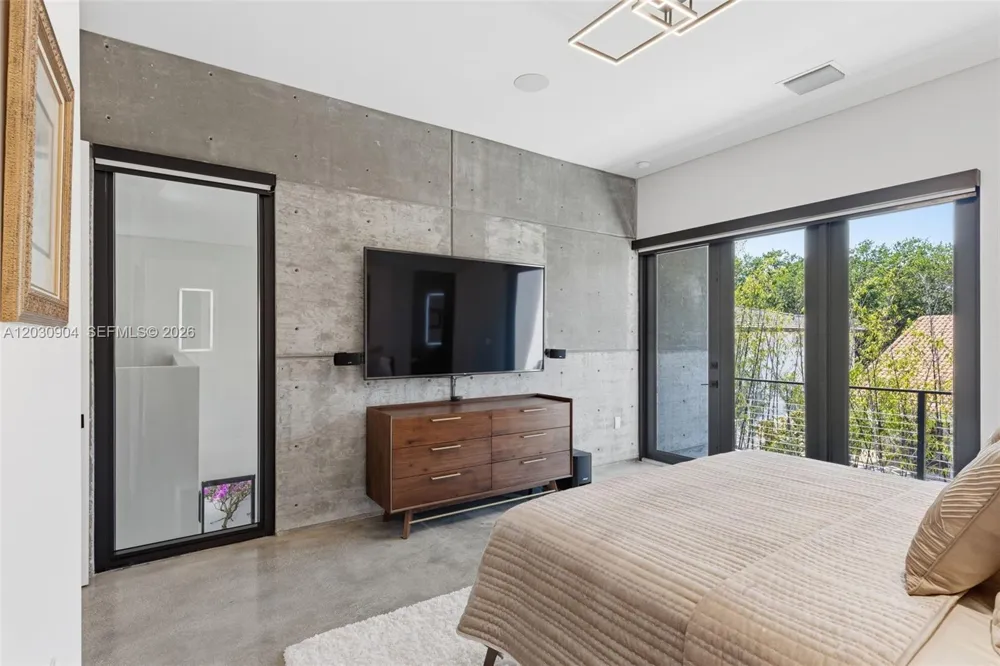Address Not Shown Miami Lakes, FL 33016