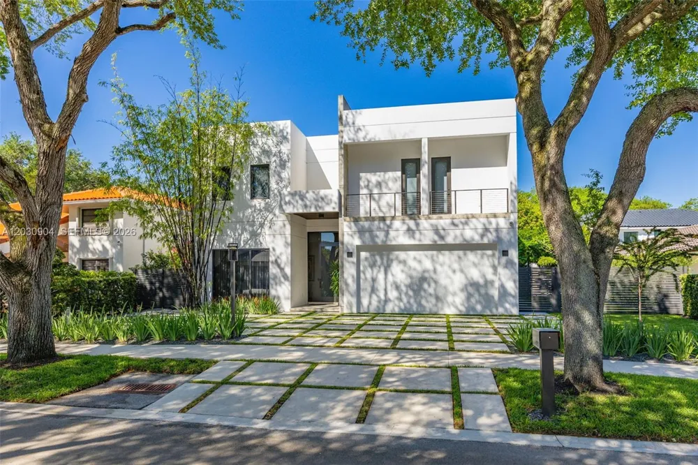 Address Not Shown Miami Lakes, FL 33016