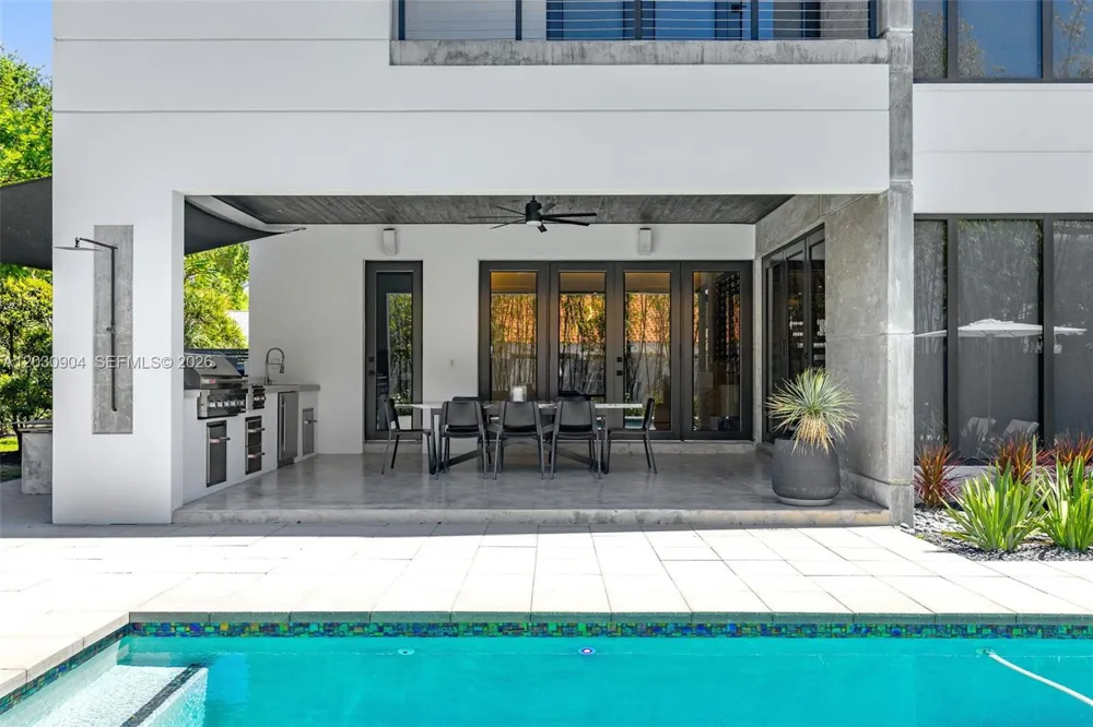 Address Not Shown Miami Lakes, FL 33016