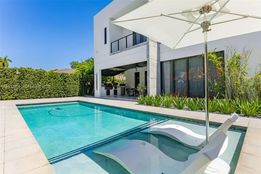 Address Not Shown Miami Lakes, FL 33016