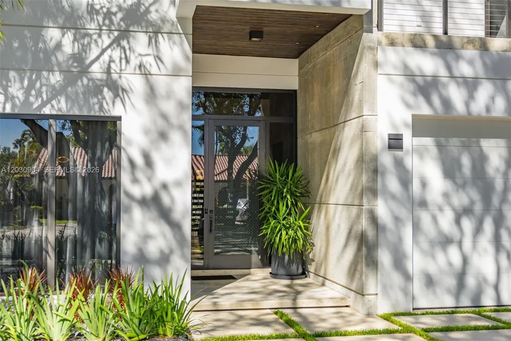 Address Not Shown Miami Lakes, FL 33016