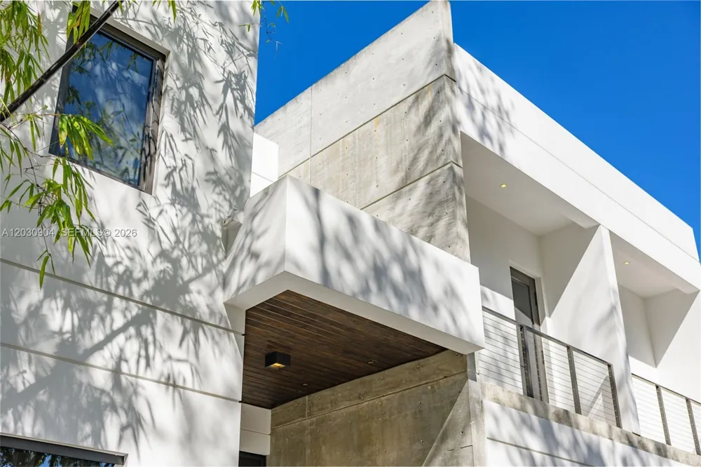 Address Not Shown Miami Lakes, FL 33016