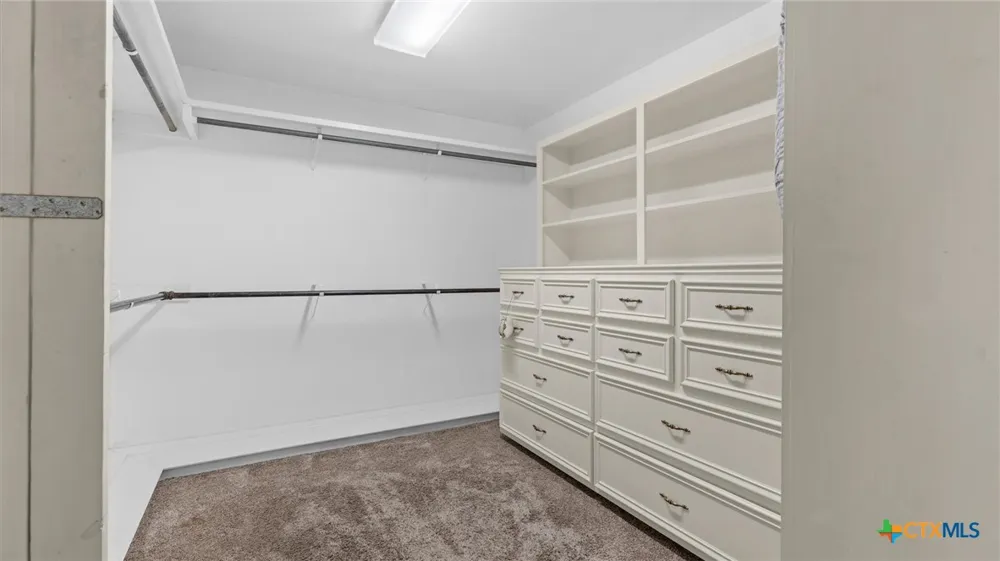 725 W Klingemann Street New Braunfels, TX 78130