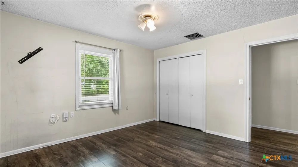 725 W Klingemann Street New Braunfels, TX 78130
