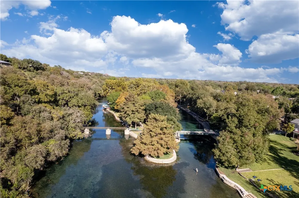725 W Klingemann Street New Braunfels, TX 78130