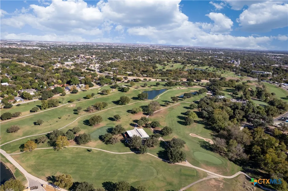 725 W Klingemann Street New Braunfels, TX 78130