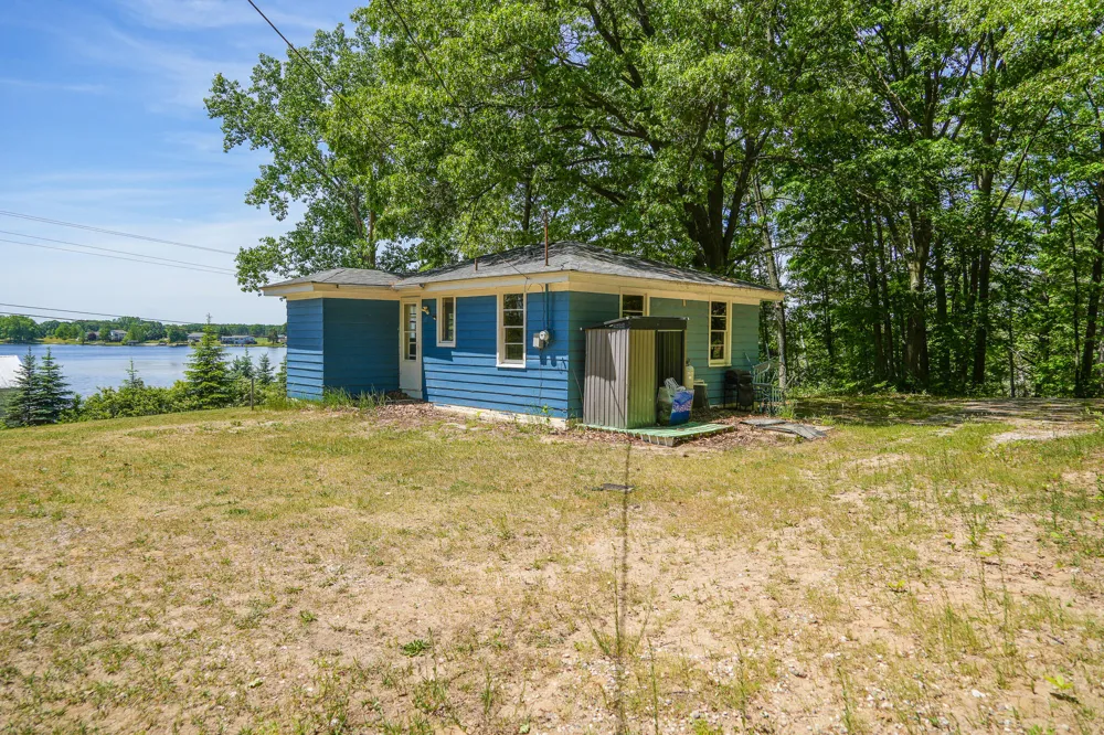 14308 Church Road Winfield Township, MI 49329