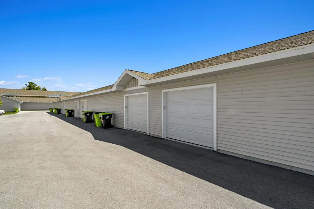 1548 Simsbury Street Garfield Charter Township, MI 49686