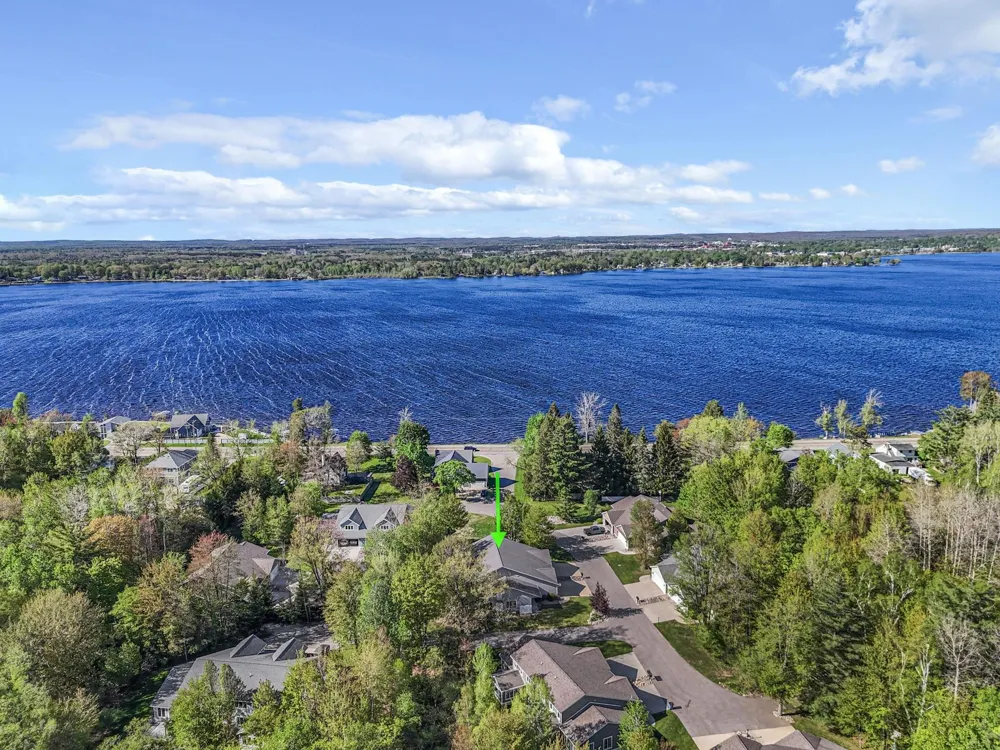 118 Davidsen Shores Drive Cadillac City, MI 49601