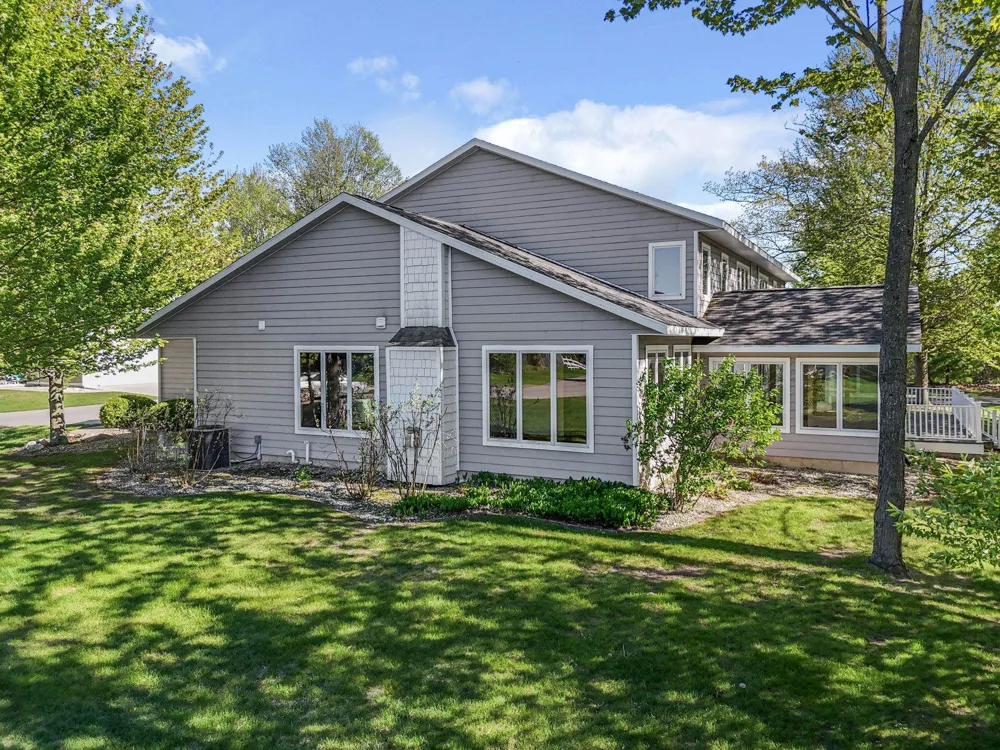 118 Davidsen Shores Drive Cadillac City, MI 49601