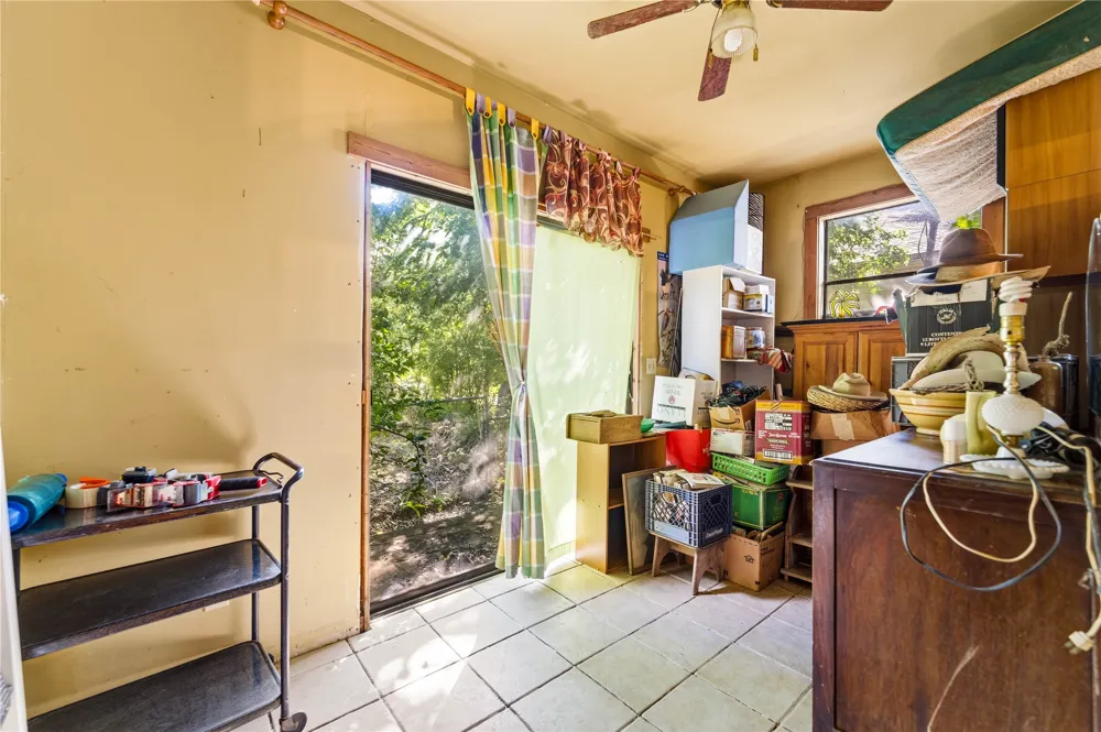 242 S Sycamore Avenue New Braunfels, TX 78130