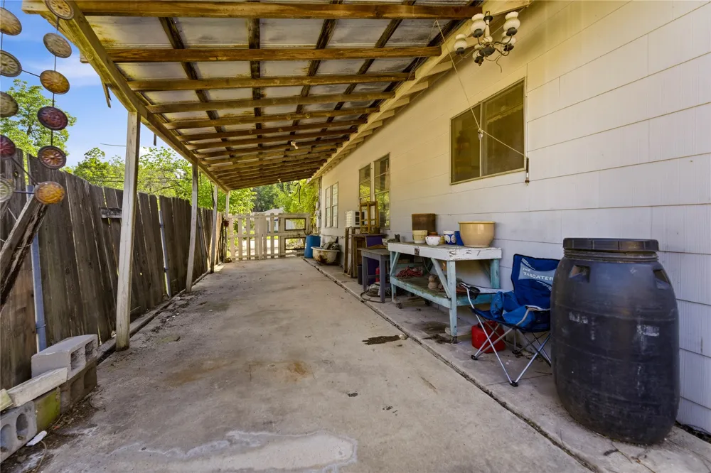 242 S Sycamore Avenue New Braunfels, TX 78130