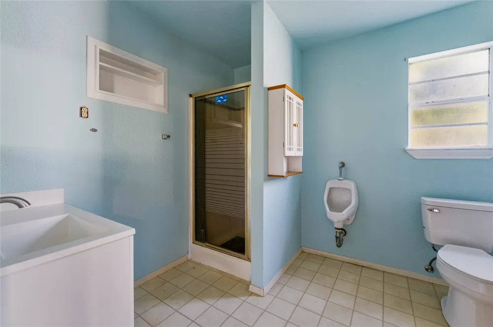 242 S Sycamore Avenue New Braunfels, TX 78130