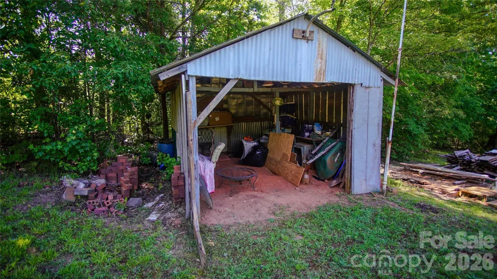 306 Golden Valley Road Casar, NC 28020