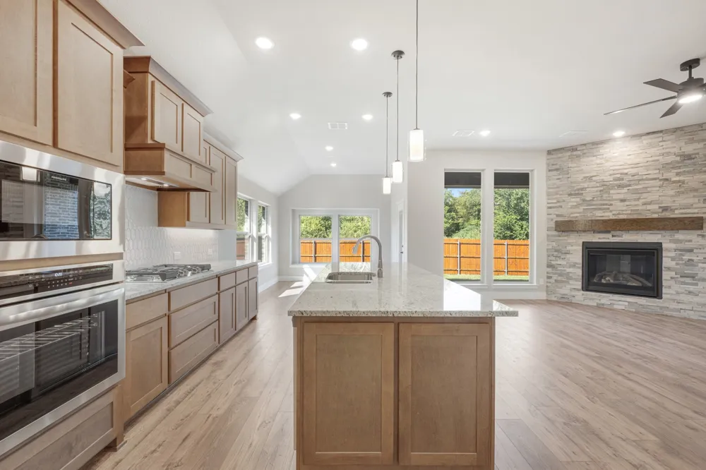 217 Rock Sparrow Lane Alvarado, TX 76009