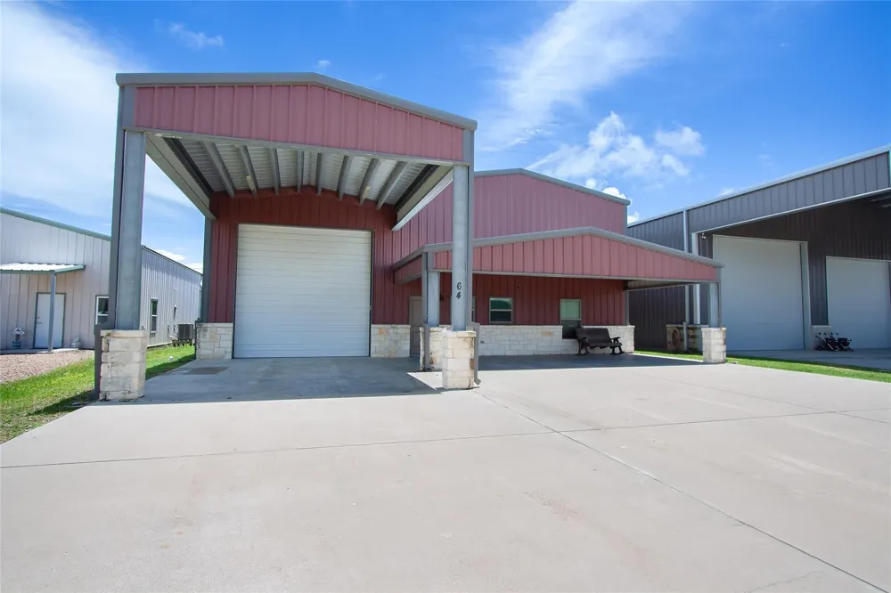 64 Coastal Oaks Loop Port O Connor, TX 77982