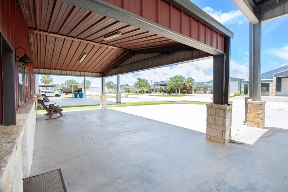 64 Coastal Oaks Loop Port O Connor, TX 77982